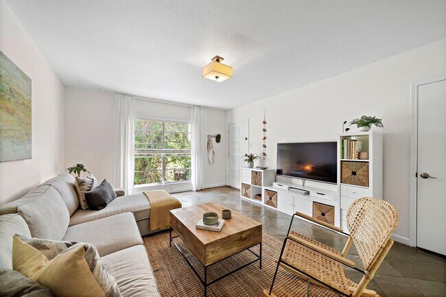 Foto del edificio - 1800 Stoney Brook Dr