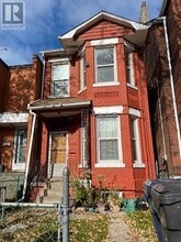 Building Photo - 114 Baldwin St