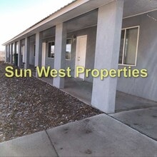 Building Photo - 820 Vine Ave