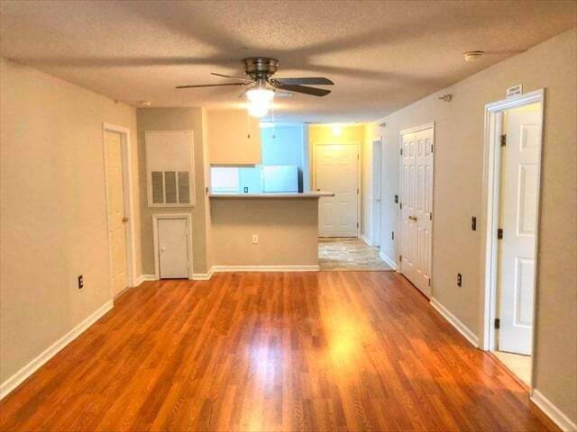 Foto del edificio - 1430 Collegeview Ave