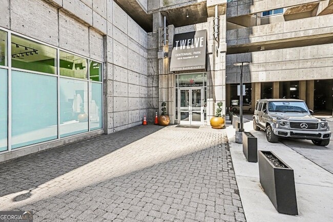 Photo - 400 W Peachtree St NW Apartment