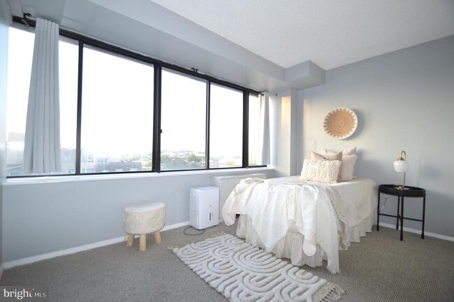 Foto del edificio - 1245 13th St NW