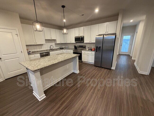 Building Photo - 14469 Hancock Towns Dr