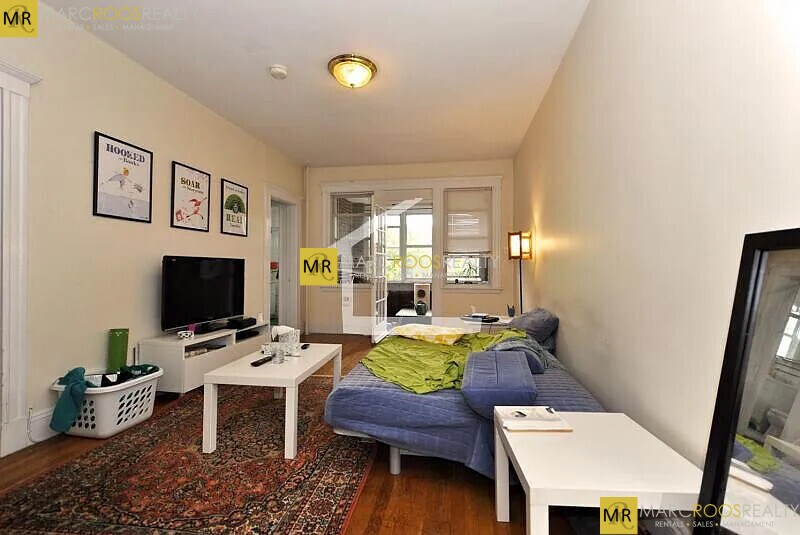 Primary Photo - 18 Melvin Ave