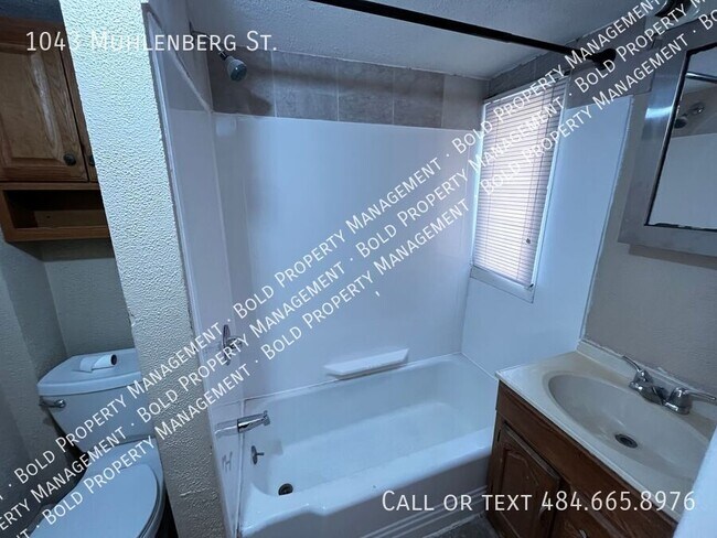 Foto del edificio - 1043 Muhlenberg St