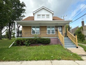 Building Photo - 6015 Garland St