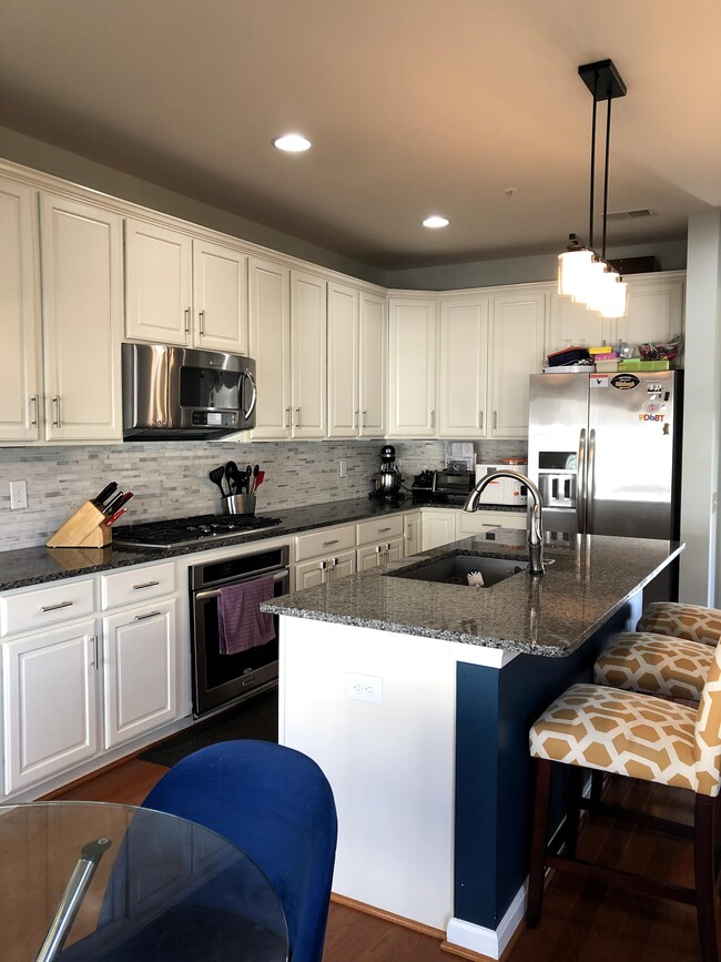 Kitchen - 2941 Finsbury Pl