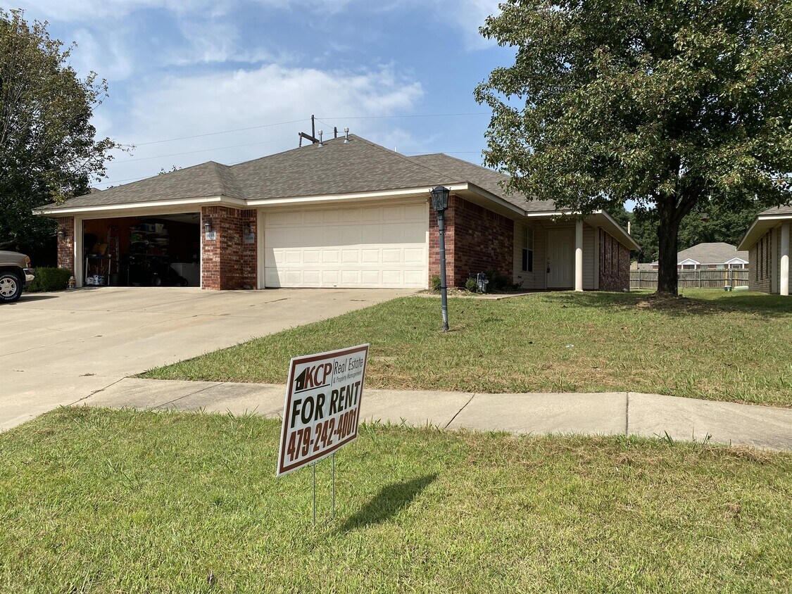 1820 Ingalls Ln, Alma, AR 72921 Condo for Rent in Alma, AR