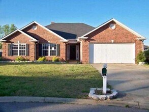 Building Photo - 10 Pasture View Ct