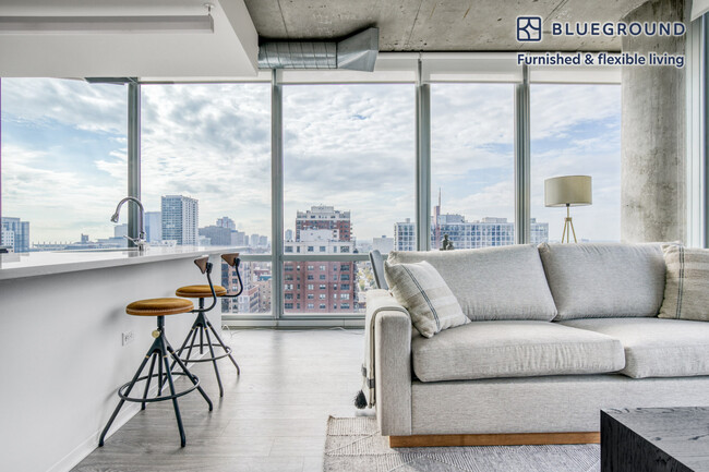 Foto del edificio - 1401 S State St