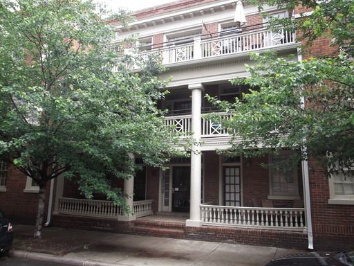 Building Photo - 2710 Stuart Ave