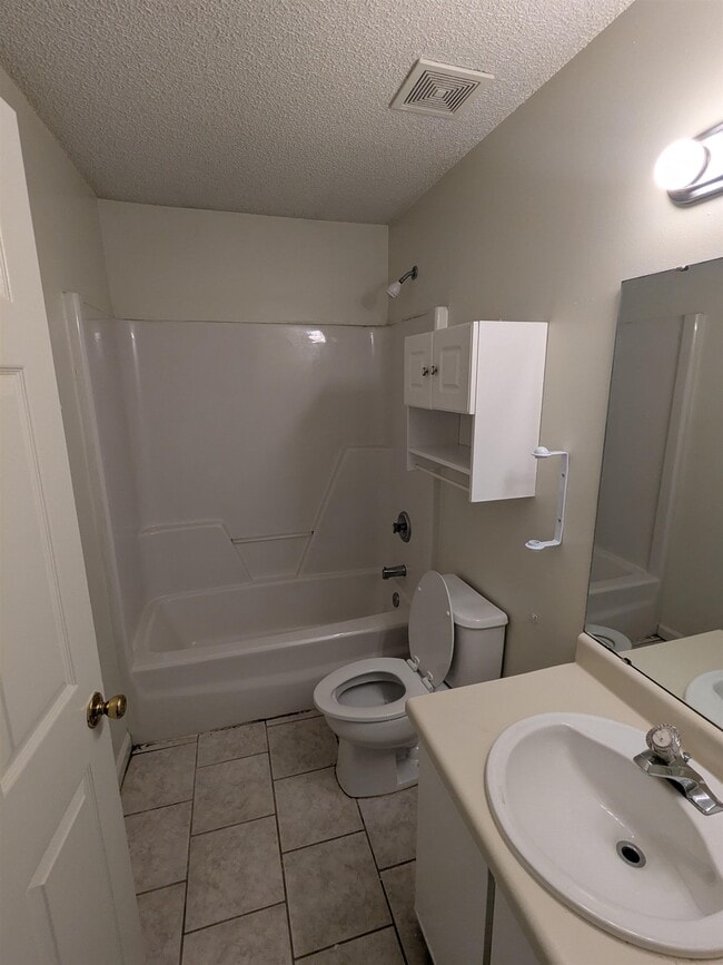 Building Photo - 2756 Oak Park Ct