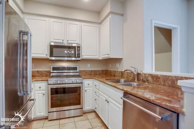 Foto del edificio - Exceptional 2Bdm 2.5Ba Home in the Palermo...