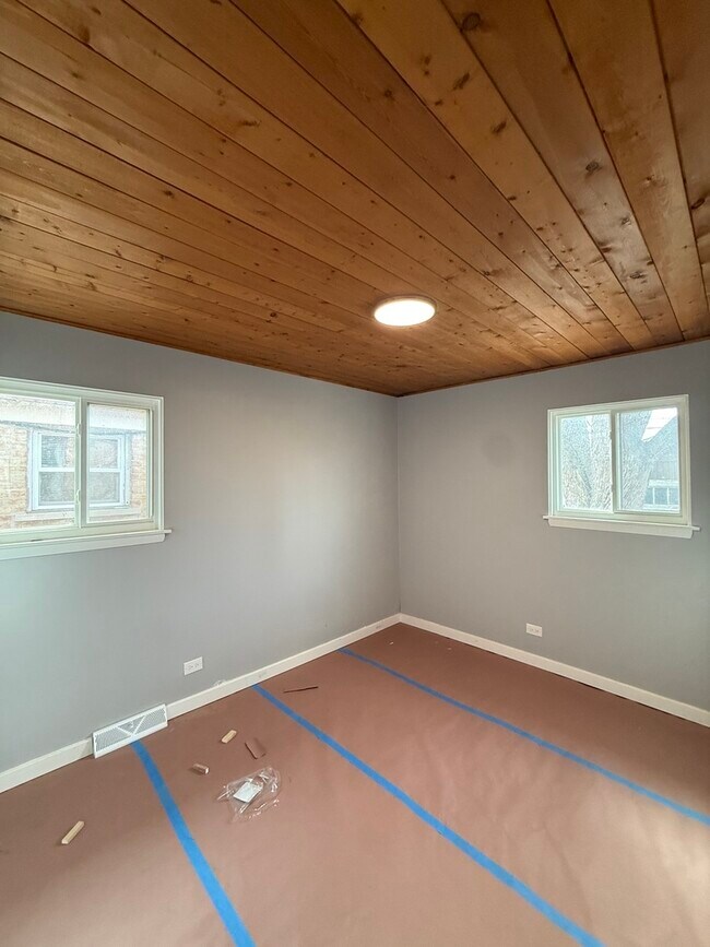 Foto del edificio - 7732 Lotus Ave