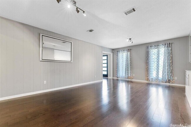 Foto del edificio - 2402 Wentwood Valley Dr