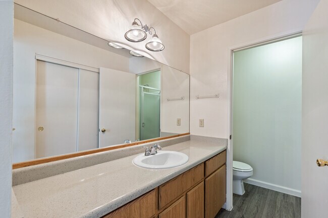 Baño principal - Park Place Apartments