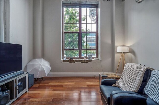 Foto del edificio - 815 Porter St