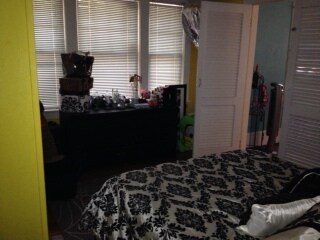 Foto del edificio - 420 Goodall Ave