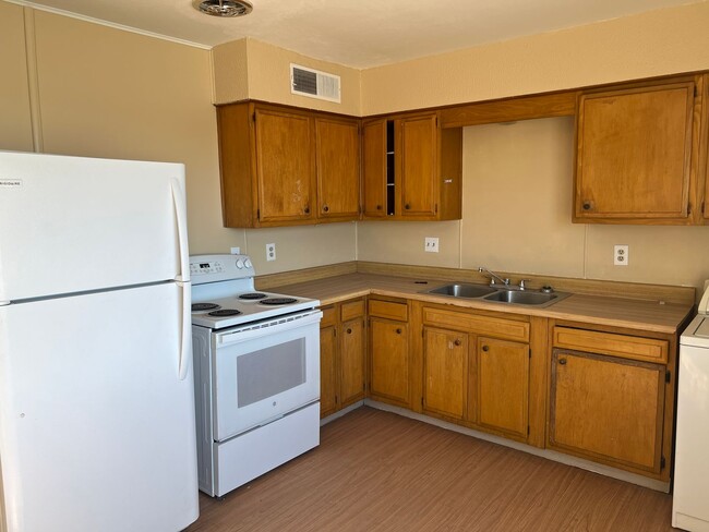 Building Photo - Want to live in Tularosa? This one is new ...