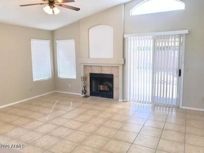 Foto del edificio - 7427 W Crest Ln