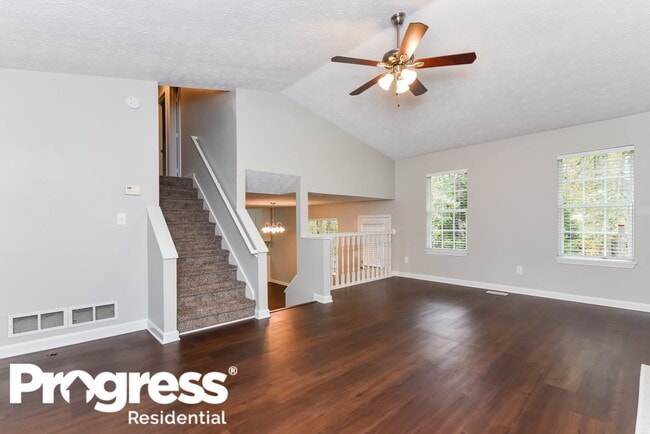 Building Photo - 300 Mephisto Cir