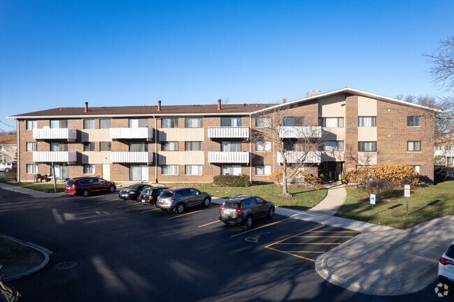 Building Photo - 1000 Bayside Dr