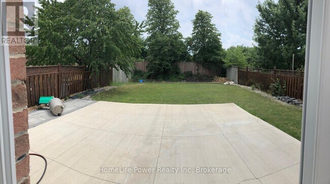 Photo du bâtiment - 14 Sparrow Ct