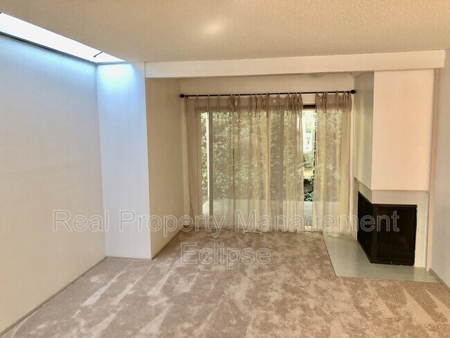 Foto del edificio - 10930 NE 37th Pl
