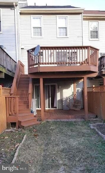 Building Photo - 8903 Rosewood Way