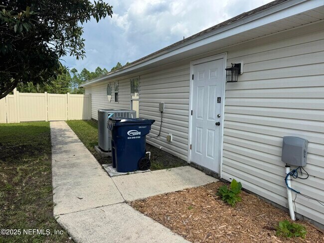 Foto del edificio - 96676 Commodore Point Dr