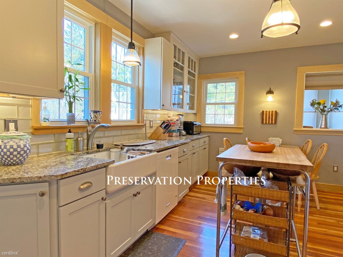 Primary Photo - 4 br, 3.5 bath House - 269 Waltham St