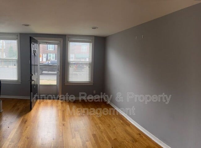 Building Photo - 3726 Richmond St