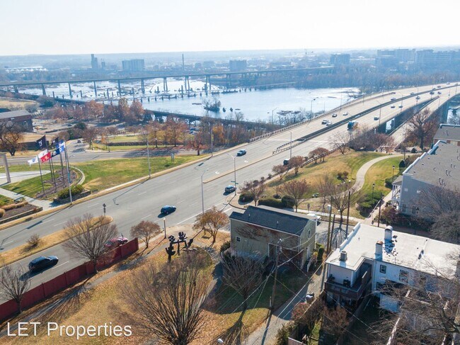 Foto del edificio - 4 br, 4 bath House - 612 Holly Street