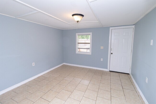 Foto del edificio - 25128 Faraway Ln