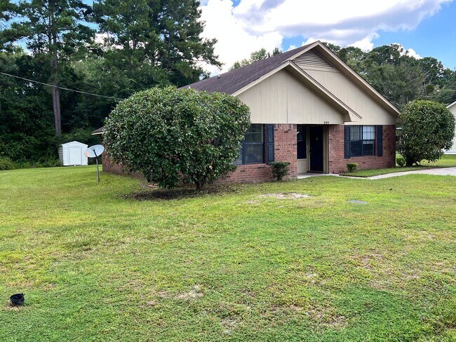 Building Photo - AVAILABLE LATE MARCH 2026!