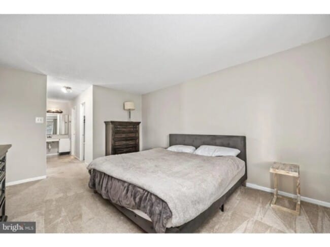 Foto del edificio - 2 Bed 2 Bathroom for Rent