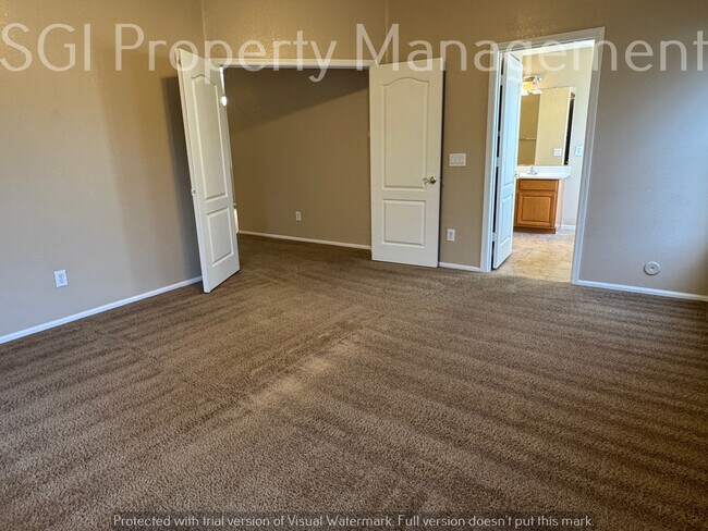 Foto del edificio - 12310 W Marshall Ave