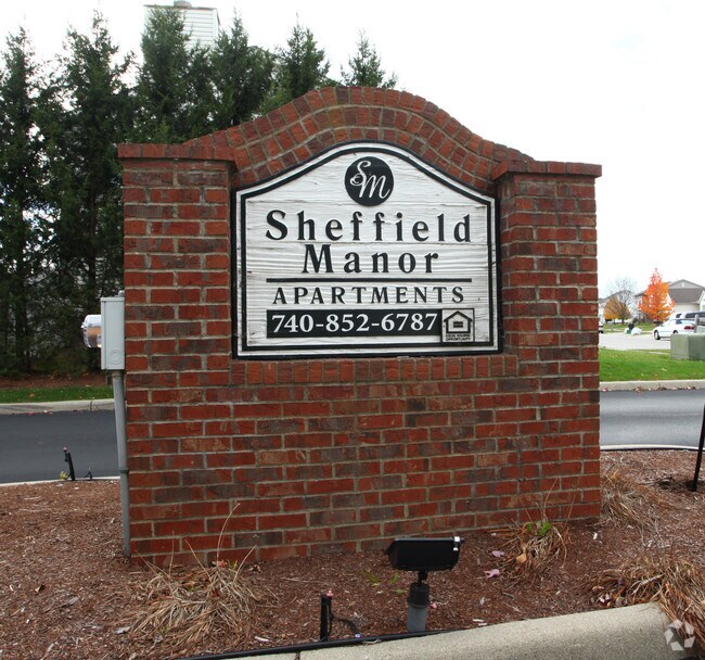 Entrada - Sheffield Manor Apartments