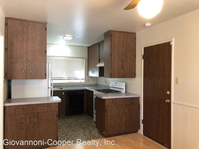 Foto del edificio - 3 br, 1.5 bath House - 317 Matheson St