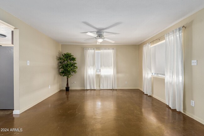 Foto del edificio - 9802 N 2nd Way