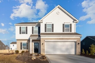 Building Photo - 484 Creekside Dr