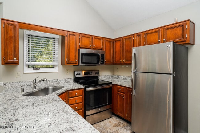Building Photo - 10710 Hickory Cove Ct