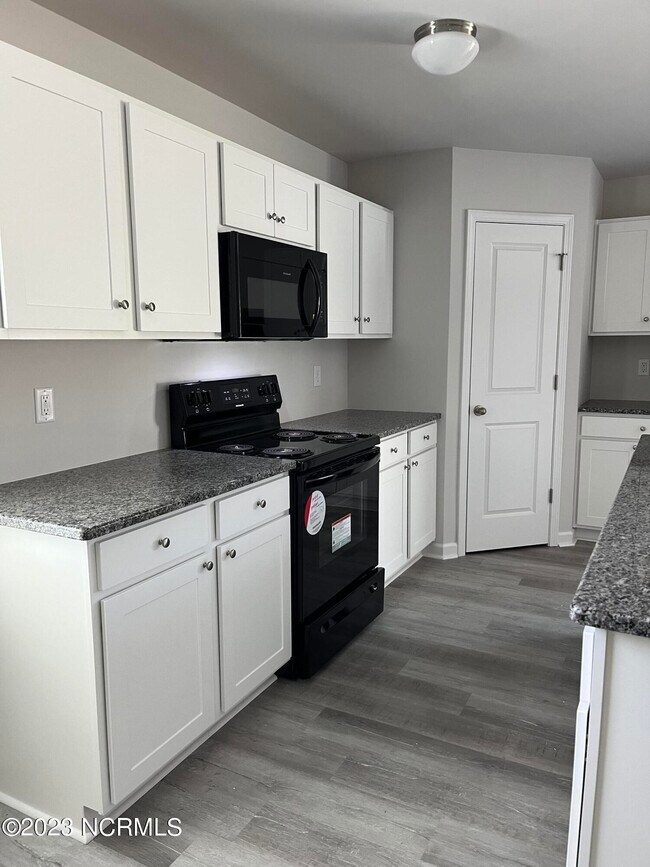 Building Photo - 2908 Ember Brook Ct