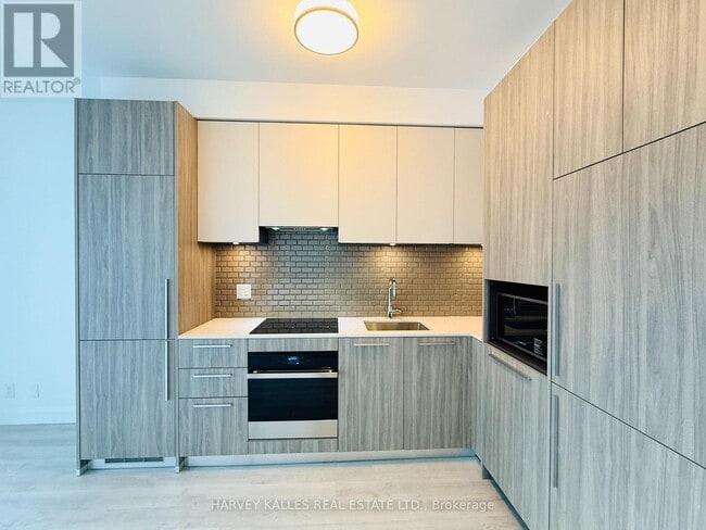 Photo du bâtiment - 65 Broadway Ave