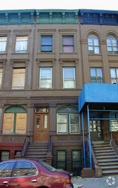 Building Photo - 136 W 136th St