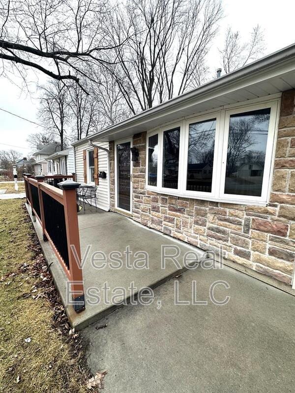 Building Photo - 727 Dale St