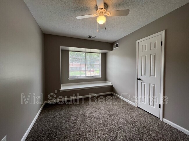 Building Photo - 3155 Gattling St