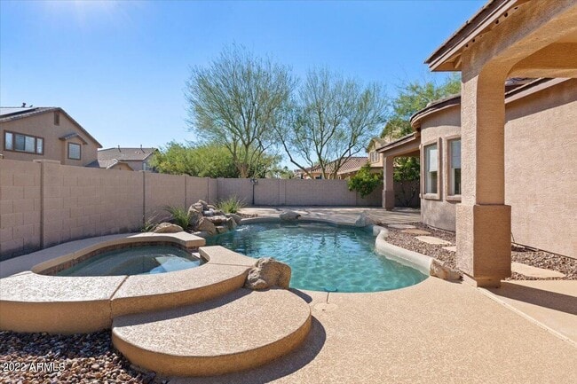 Building Photo - 2413 W Sienna Bouquet Pl