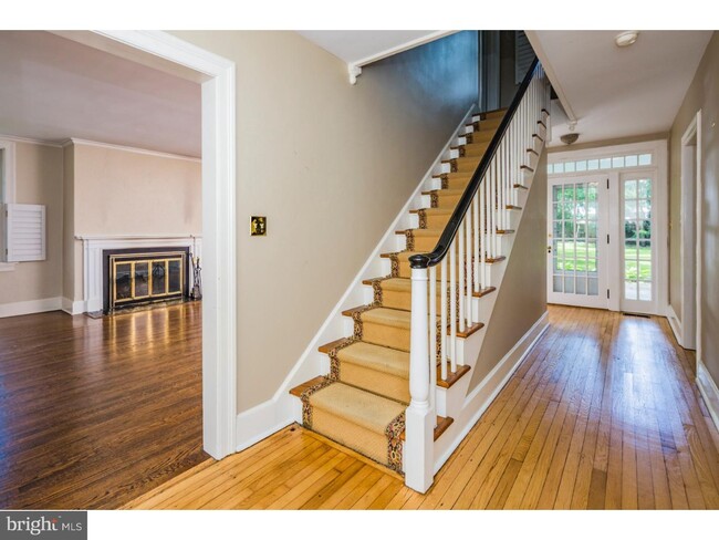 Building Photo - 30 Boudinot St