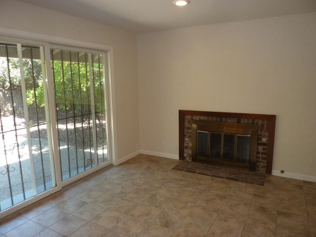 Building Photo - Nicely Remodeled with Granite Countertops,...